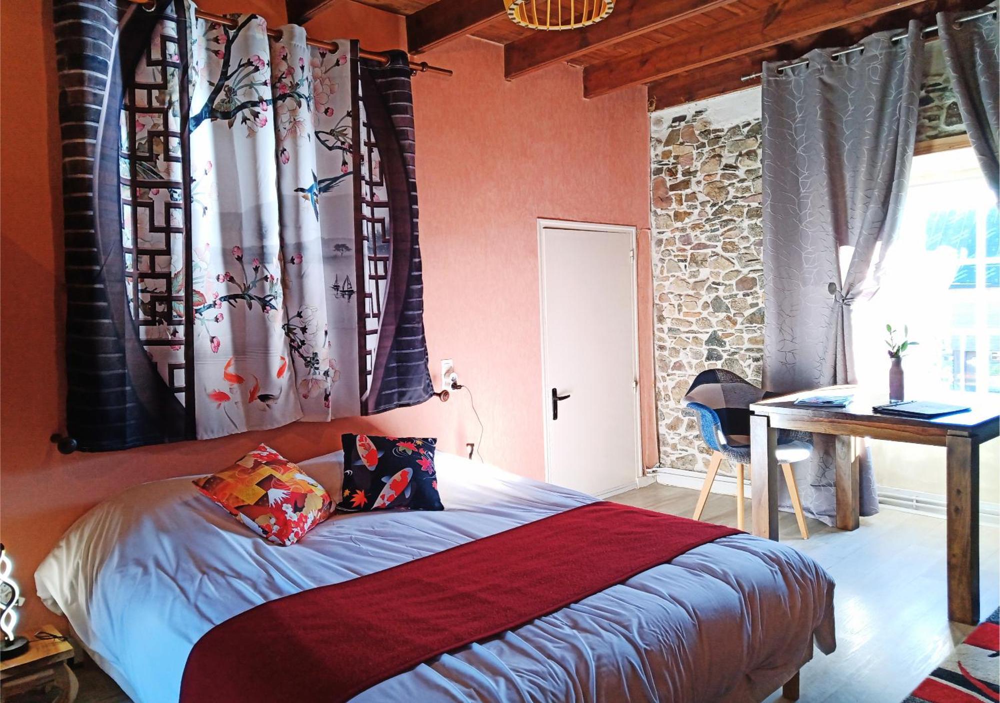 La Synchronicite - Chambres D'Hotes Saint-Sauveur-Villages Экстерьер фото