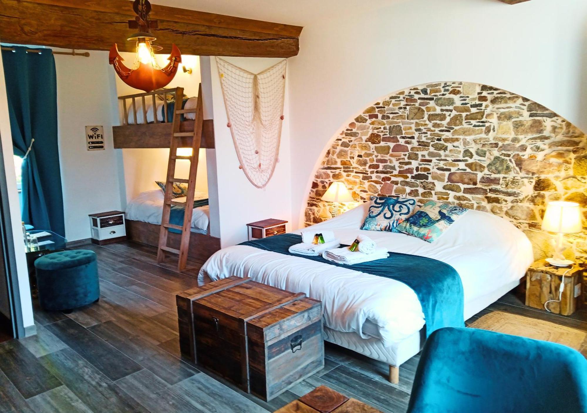 La Synchronicite - Chambres D'Hotes Saint-Sauveur-Villages Экстерьер фото