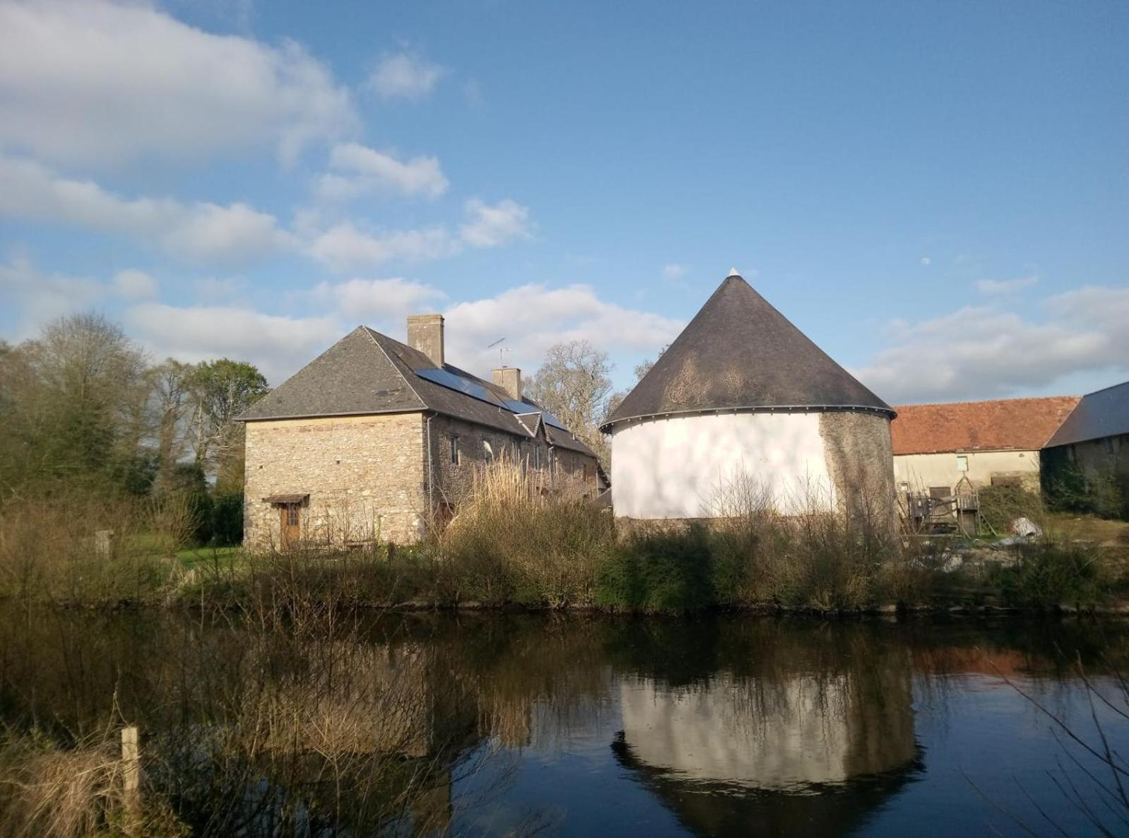 La Synchronicite - Chambres D'Hotes Saint-Sauveur-Villages Экстерьер фото